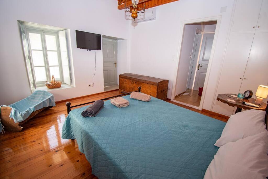 Iolis Loft Hydra Apartment Ngoại thất bức ảnh