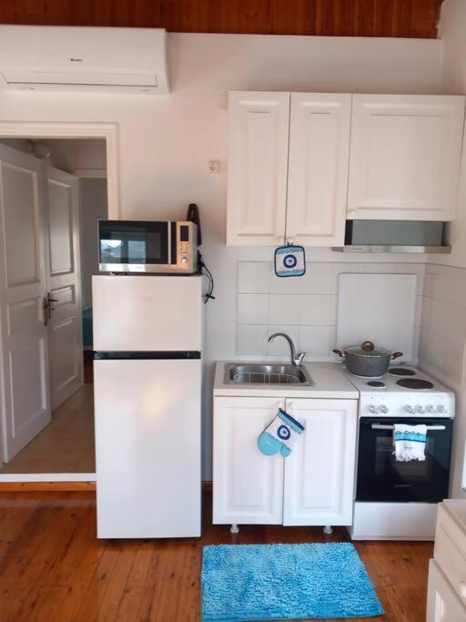 Iolis Loft Hydra Apartment Ngoại thất bức ảnh