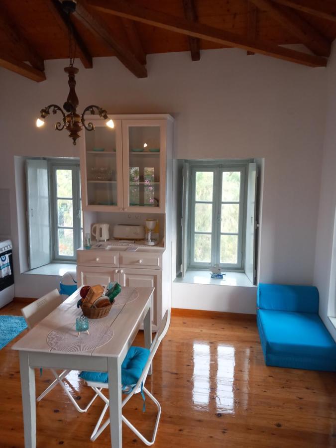 Iolis Loft Hydra Apartment Ngoại thất bức ảnh