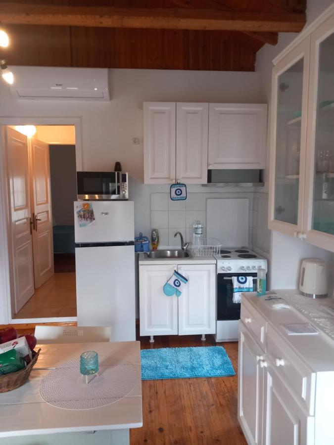 Iolis Loft Hydra Apartment Ngoại thất bức ảnh